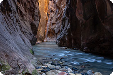 Hike through the “Narrows”